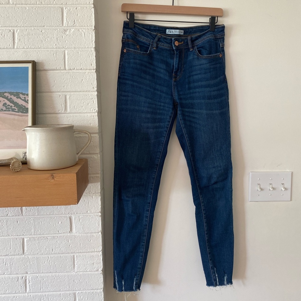 Zara Jeans Dark Wash Skinny Cropped Size 4